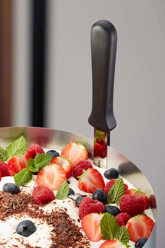 GEFU - nóż do wyrównywania brzegów ciasta TONDO