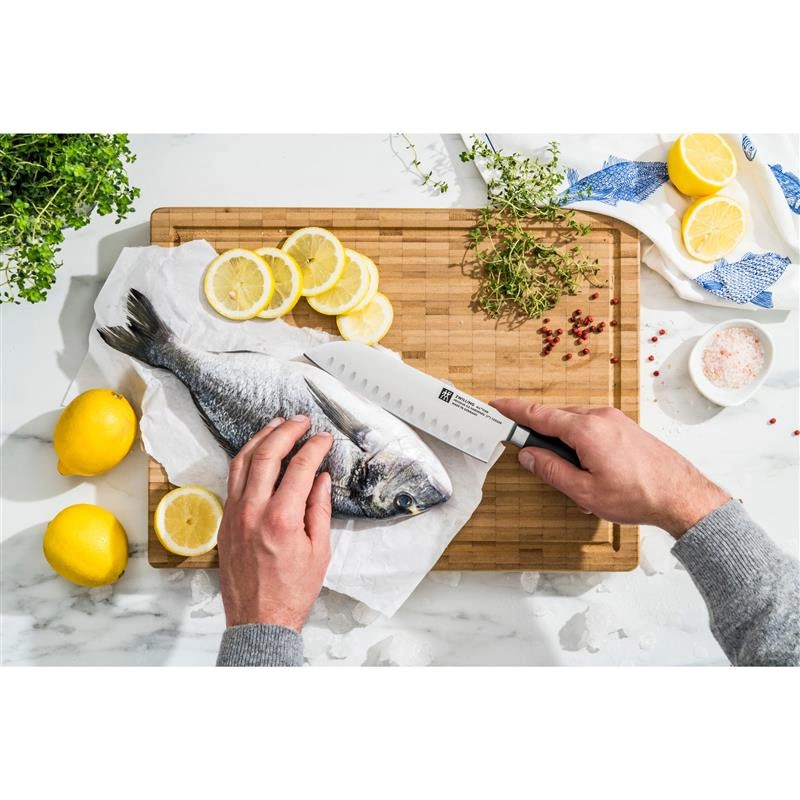 Zwilling - nóż Santoku z rowkami 18 cm srebrny All * Star