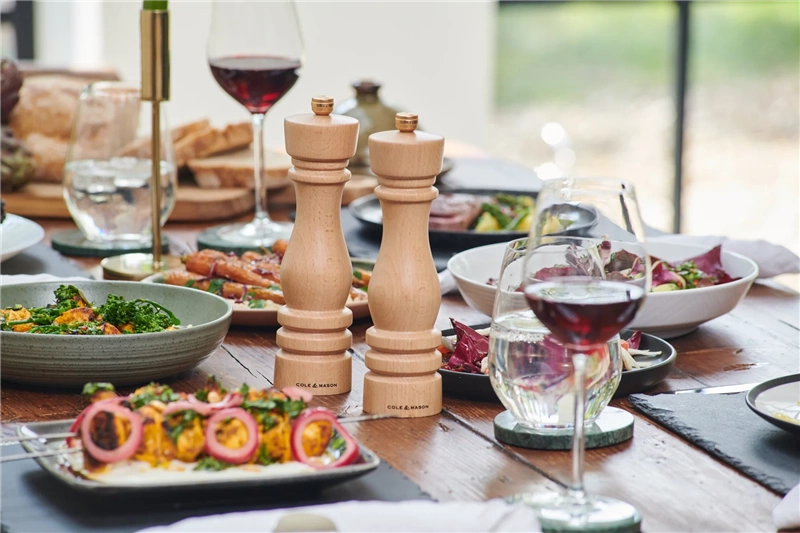 Cole & Mason - Młynek do soli London Natural Beech 18 cm