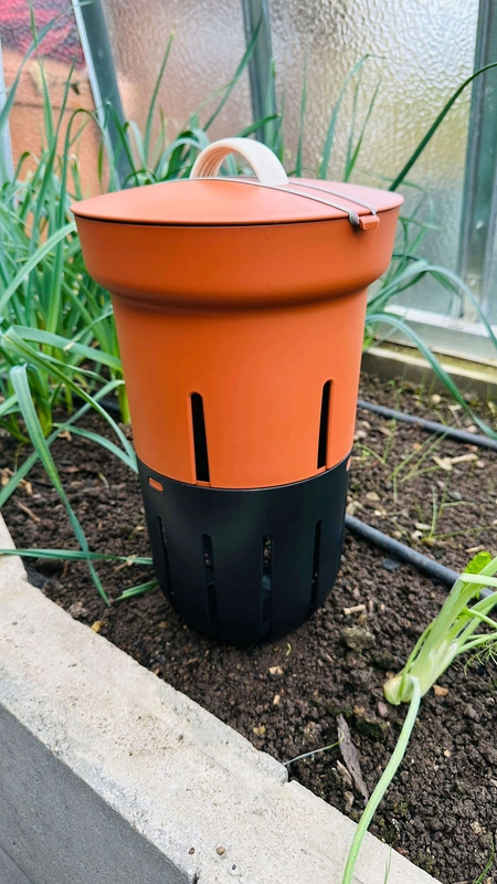 Urbalive - Podziemny kompostownik 26.5 cm, cynamonowy